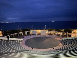 Αμφιθέατρο Νέων Μουδανιών